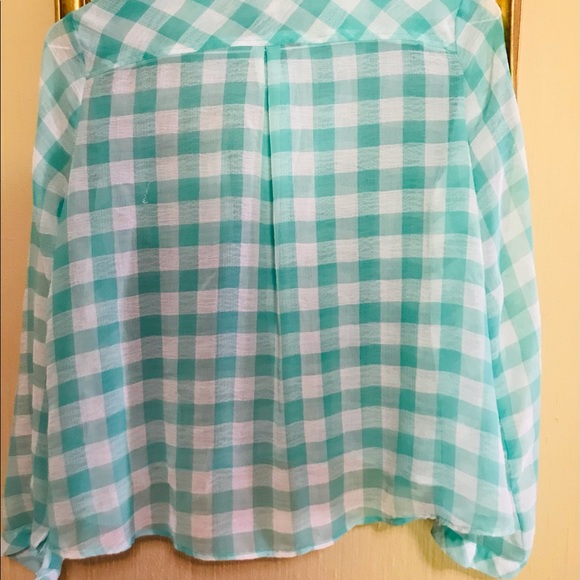 Free people shirt womens top size S button long sleeves model 5’ tall - Picture 3 of 7